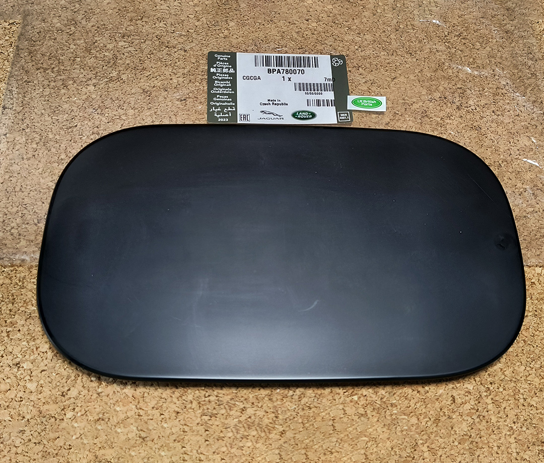 LAND ROVER FUEL DOOR TANK LR3 LR4 RANGE ROVER SPORT 05-09 10-12 OEM NEW BPA780070