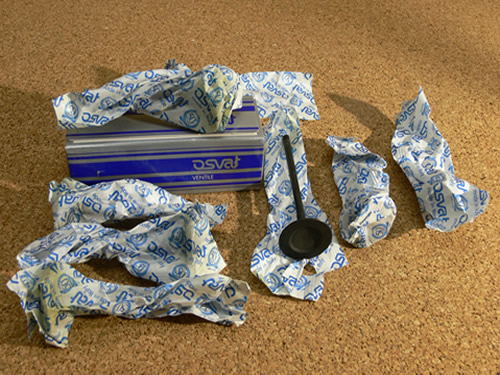 LAND ROVER INLET INTAKE VALVE 5.0L V8 PETROL RANGE ROVER 10-12 LR4 RANGE ROVER SPORT 10-13 SET OF 8 LR010699