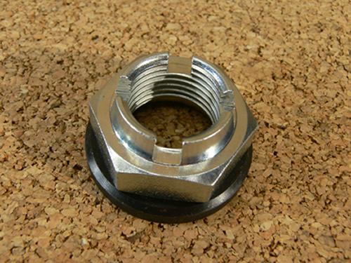 LAND ROVER FRONT REAR AXLE NUT LR3  LR4  LR2  RANGE ROVER SPORT 05-09 RANGE ROVER SPORT 10-13  RANGE ROVER EVOQUE  RANGE ROVER 13 ON RANGE ROVER SPORT14 ON DISCOVERY SPORT 14 ON DISCOVERY 17 ON RANGE ROVER VELAR DEFENDER 20 ON LR024151