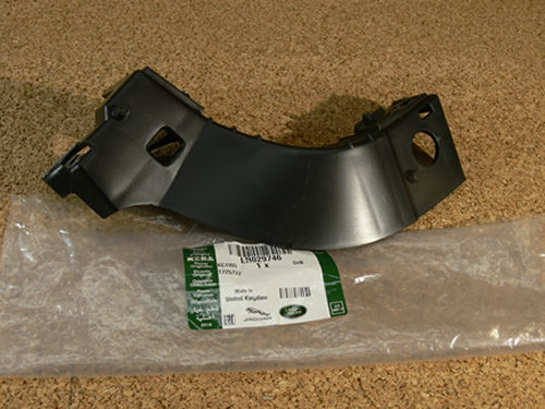 LAND ROVER BUMPER FRONT BUMPER MOUNTING BRACKET LR2 LEFT SIDE OEM NEW LR029746