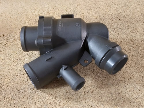 LAND ROVER THERMOSTAT W HOUSING RANGE ROVER 14 LR4 SPORT 14 LR035124