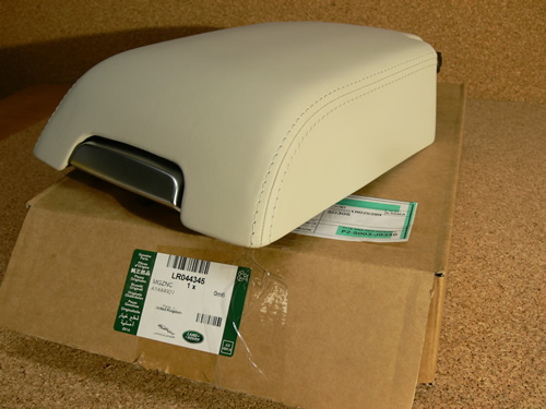 GENUINE LAND ROVER CENTER CONSOLE LID RANGE ROVER SPORT 11 -13 LR044345 NEW GENUINE LAND ROVER CENTER CONSOLE LID RANGE ROVER SPORT 11 -13 LR044345 NEW