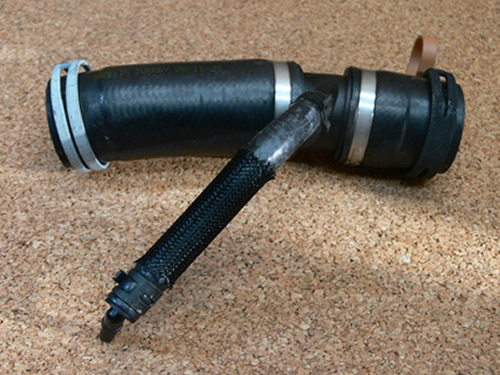 LAND ROVER THERMOSTAT TUBE TO ENGINE RANGE ROVER LR4 SPORT 13 NEW LR049990LAND ROVER THERMOSTAT TUBE TO ENGINE RANGE ROVER LR4 SPORT 13 NEW LR049990