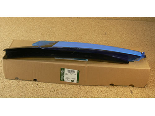 GENUINE LAND ROVER FRONT DOOR FINISHER B PILLAR RANGE ROVER EVOQUE RH NEW LR050756