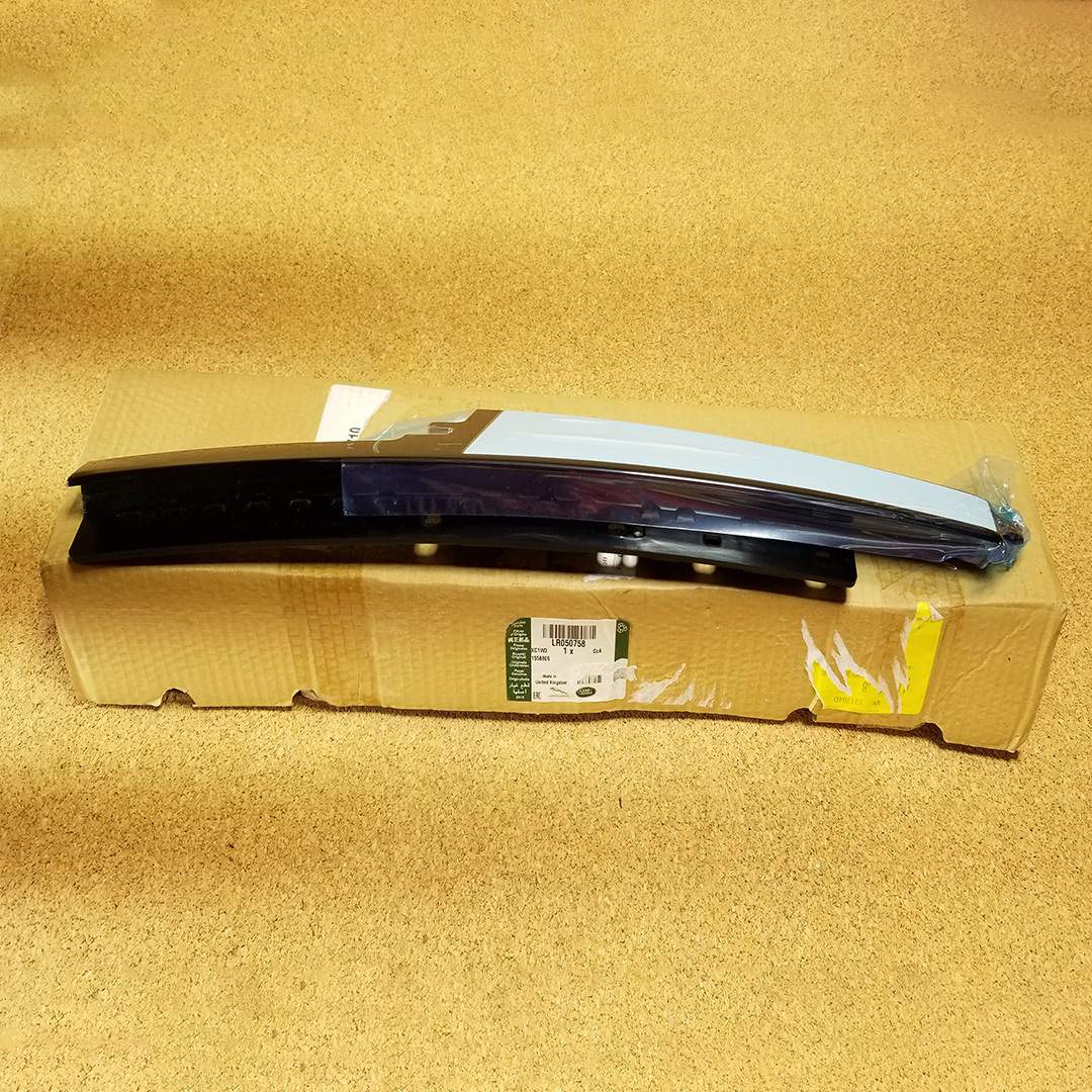 GENUINE LAND ROVER B PILLAR FINISHER OUTER RANGE ROVER EVOQUE RH NEW LR050758 OEM
