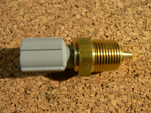 LAND ROVER COOLANT TEMPERATURE SENSOR RANGE ROVER 06-09 RANGE ROVER SPORT 05-09 LR3 NEW LR065234