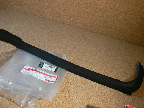 GENUINE LAND ROVER WHEELARCH REAR DOOR SEAL RANGE ROVER SPORT 14 RH LR076568
