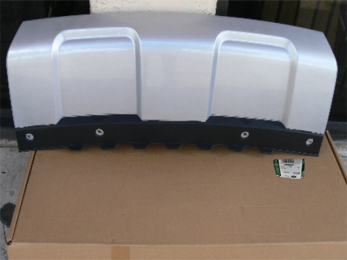 Rear Bumper Tow Hook Cover For Land Rover LR3 05-09 & LR4 10-12 - Black Plastic