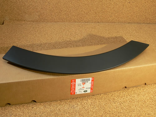 GENUINE LAND ROVER REAR WHEELARCH FRONT MOULDING DISCOVERY SPORT RH LR128132