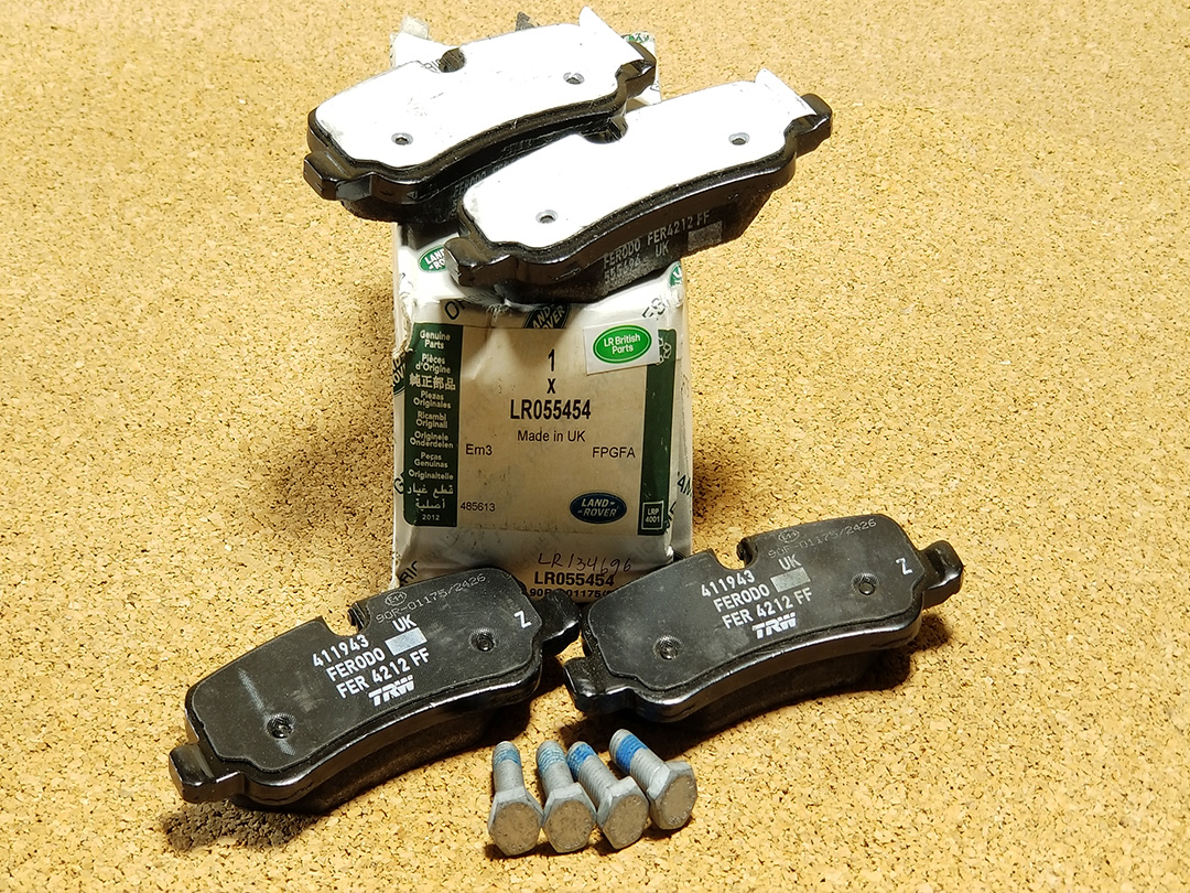 GENUINE LAND ROVBRAKE PADS REAR RANGE ROVER 06-09 10-12 RANGE ROVER SPORT 05-13 LR3 LR4 OEM NEW LR015519